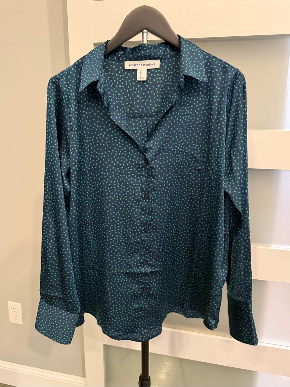 Amazon Essentials Teal Button-Down Shirt with Mint Dot Print